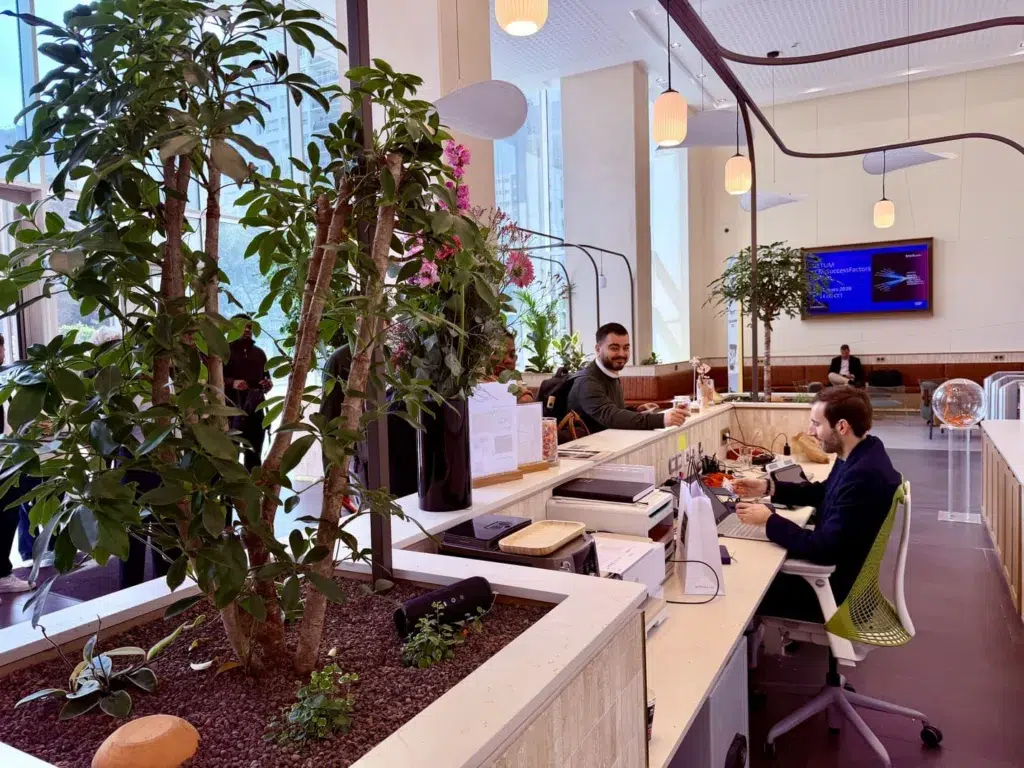 Entrée locaux SAP étudiants Epitech Paris