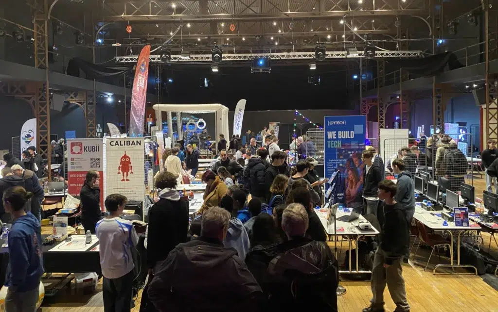 Photo des stands au Tech inn'Vitré 2026 dans le Centre Culturel de Vitré