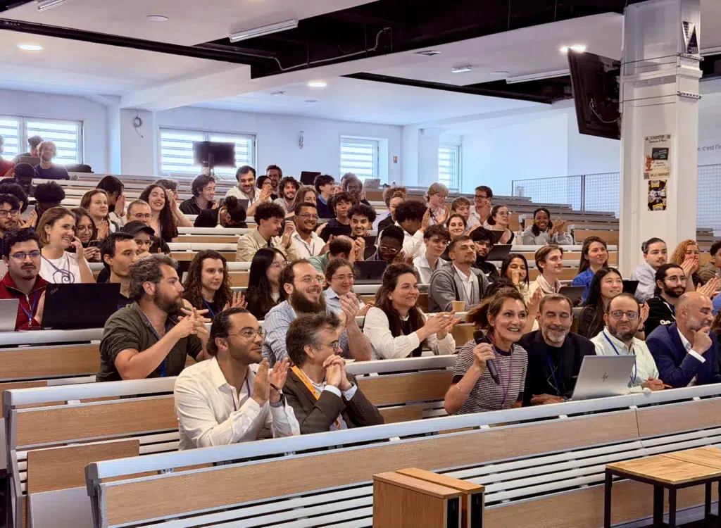 Étudiants lors de l'Hackathon ANDCS et MIT à Epitech Paris