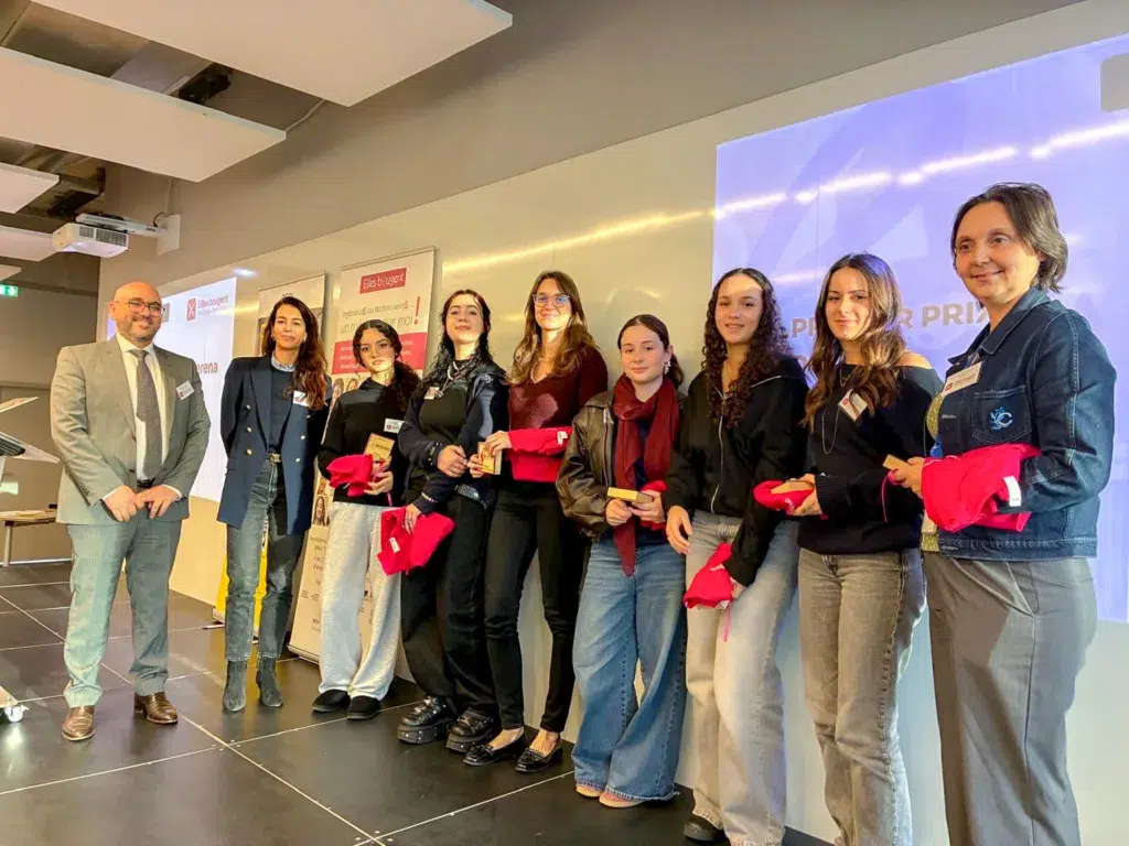 Etudiantes d'Epitech Nice à Innovatech