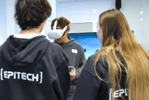 Casque VR Epitech école informatique Marseille