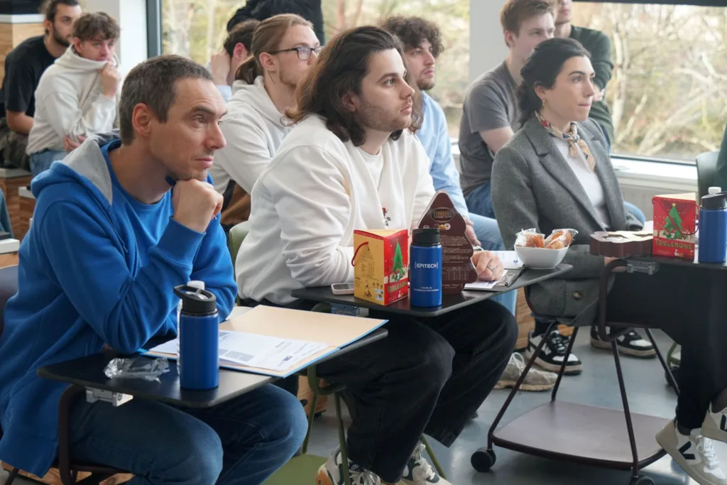 Jurés OVHcloud participant à l’évaluation des projets lors du hackathon IA Epitech Rennes