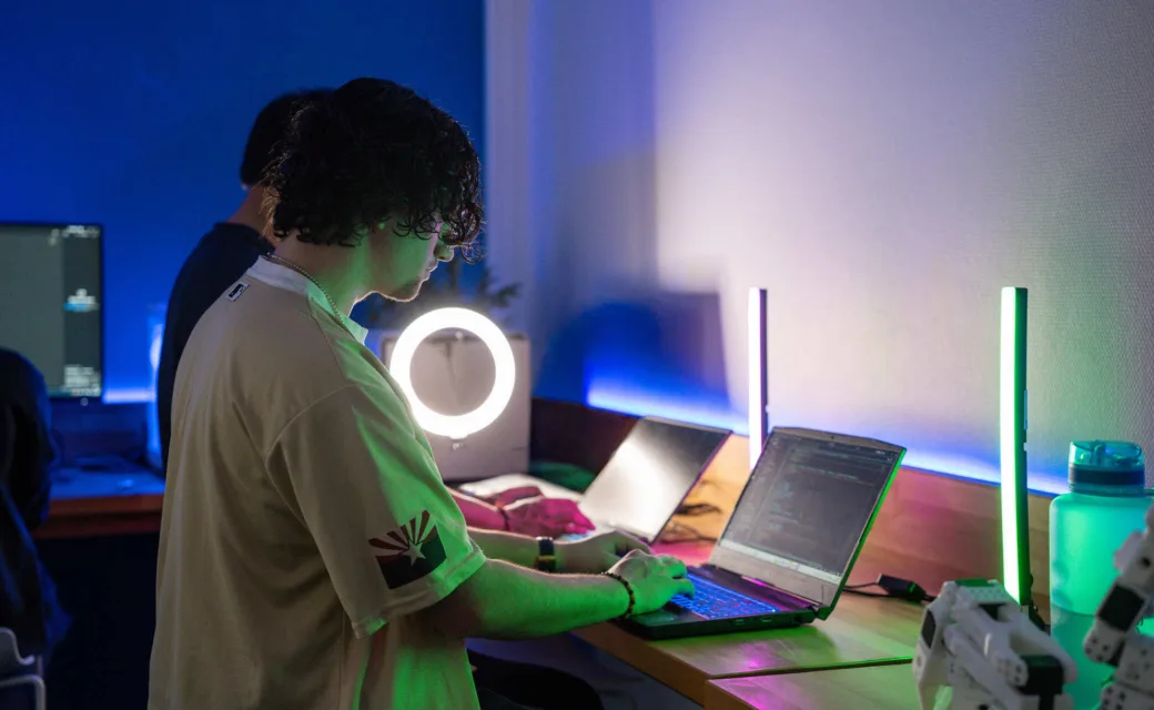 École informatique&nbsp;: une formation en ingénierie logicielle orientée projet