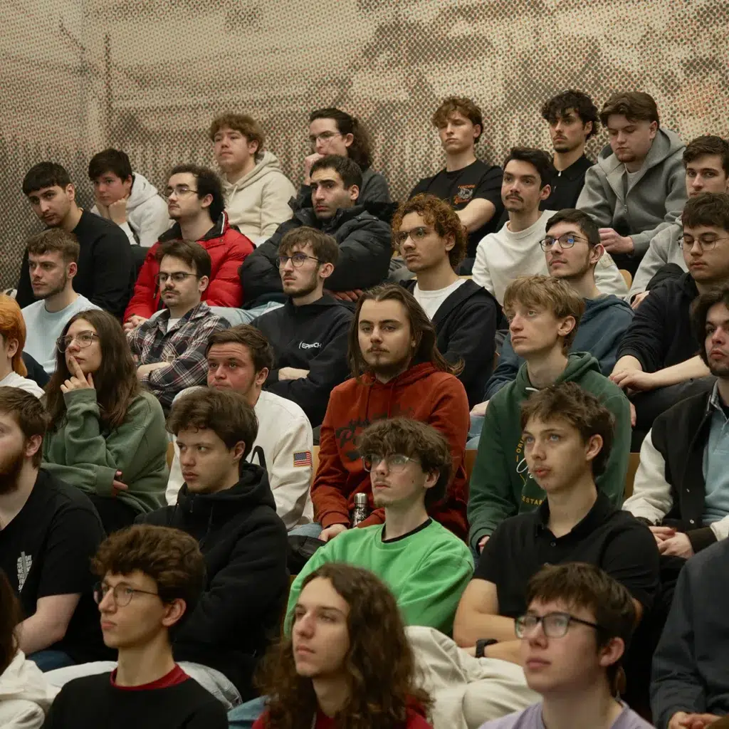 Epitech Summit Mulhouse etudiants devant les intervernants