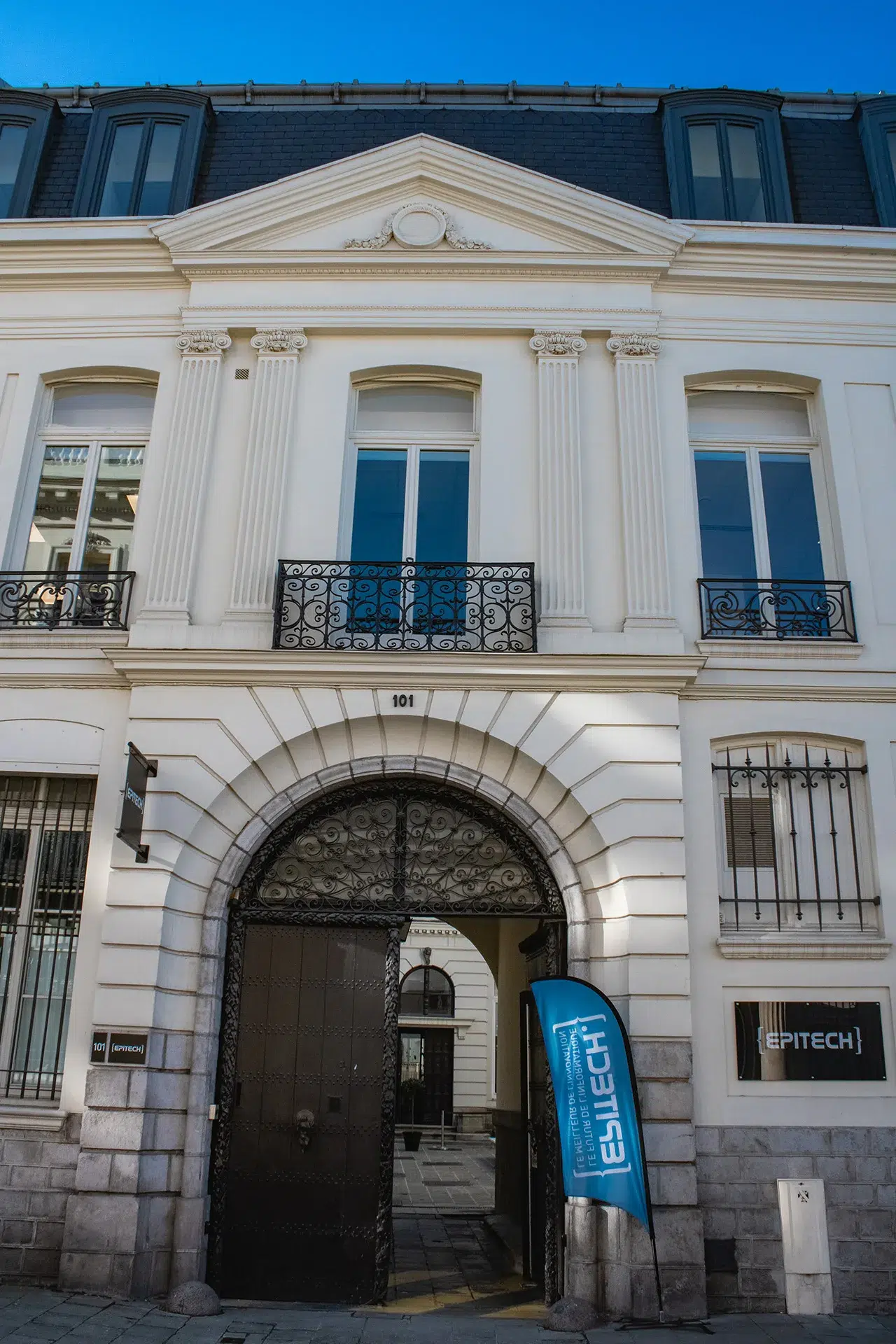 Façade-campus-Epitech-Lille-école-informatique