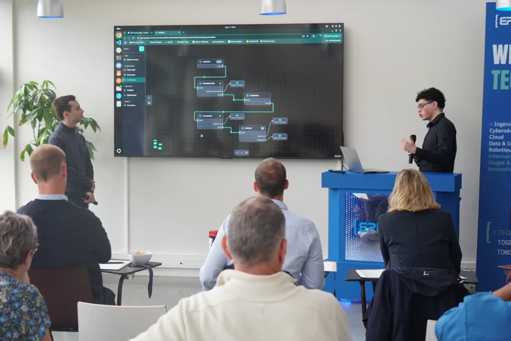 GenRAG présente son projet au jury Les étudiants du projet GenRAG présentent leur solution devant le jury du Warm Up Day