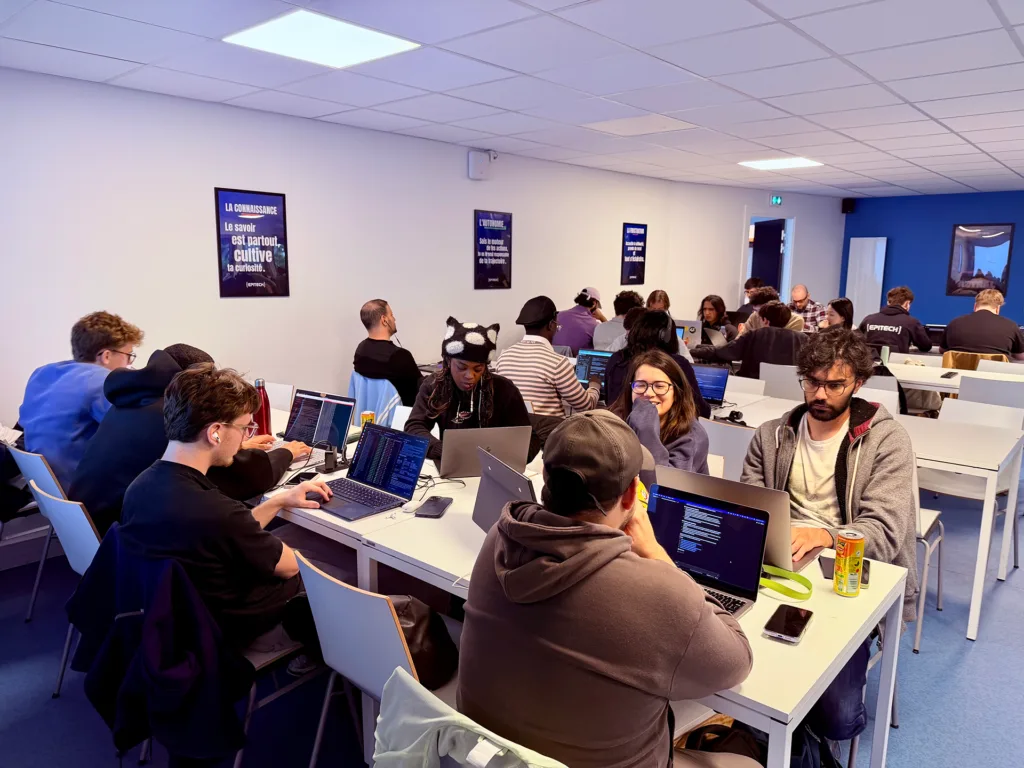 Groupe d'étudiants Epitech Paris x NFL hackathon