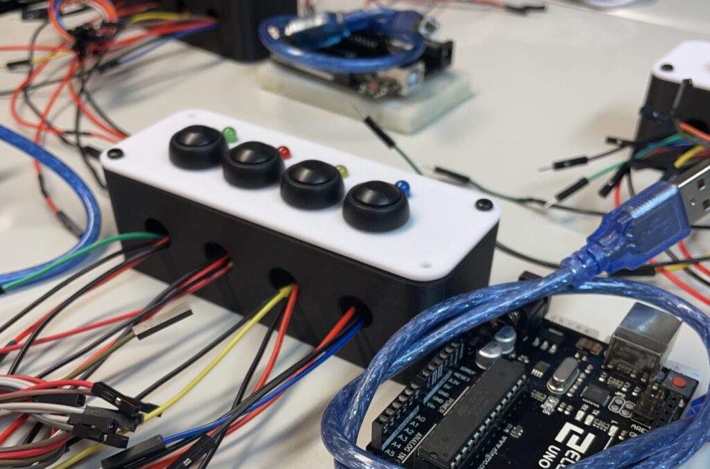 Atelier programmation Mulhouse jeu du Simon en Arduino