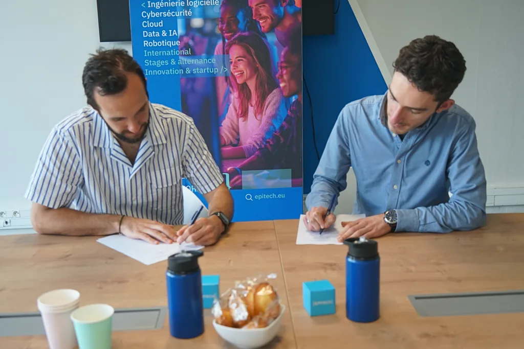Signature officielle du partenariat entre Epitech Rennes et Externatic sur le campus