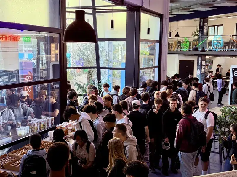 Rentrée sur le campus de Paris : du WEI à La Piscine, les premiers pas d’une promotion qui apprend déjà à grandir ensemble