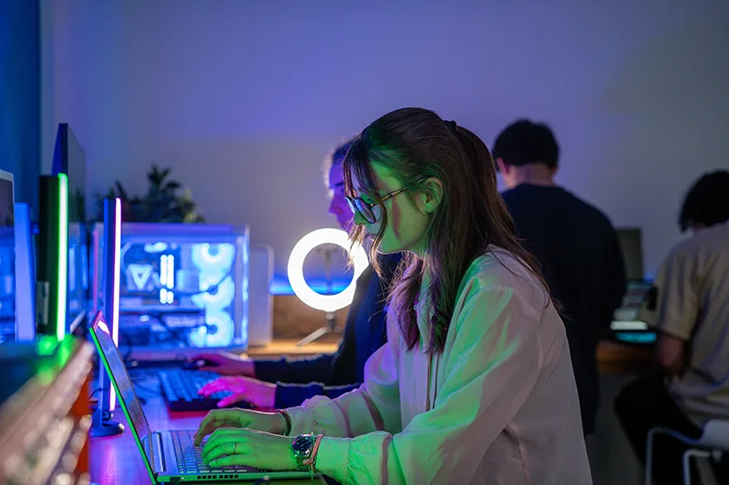 A l'heure de l'IA, de la cybersécurité, du Cloud et des autres évolutions de l'informatique, du digital et du numérique, Epitech vous propose de découvrir les secteurs tech qui recrutent en 2026.