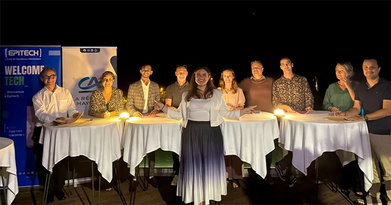 Neuf entreprises et institutions réunionnaises ont récemment pu rejoindre le réseau de partenaires d'Epitech La Réunion. Immortalisée avant l'été, lors d'une soirée organisée à l'hôtel Akoya, cette nouvelle vague de partenariats porte désormais à 17 le nombre d'organisations engagées aux côtés du campus pour offrir aux étudiants de l'archipel des Mascareignes des stages, des contrats d'alternance et pour certains d'entre eux des bourses d'études.