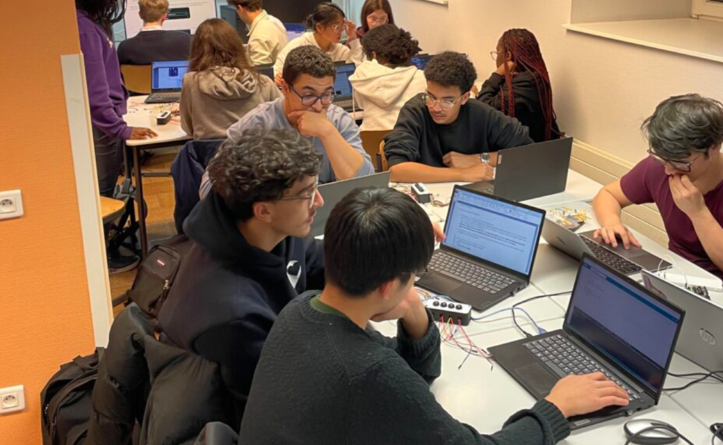 Ateliers de programmation à Mulhouse pour des élèves en NSI